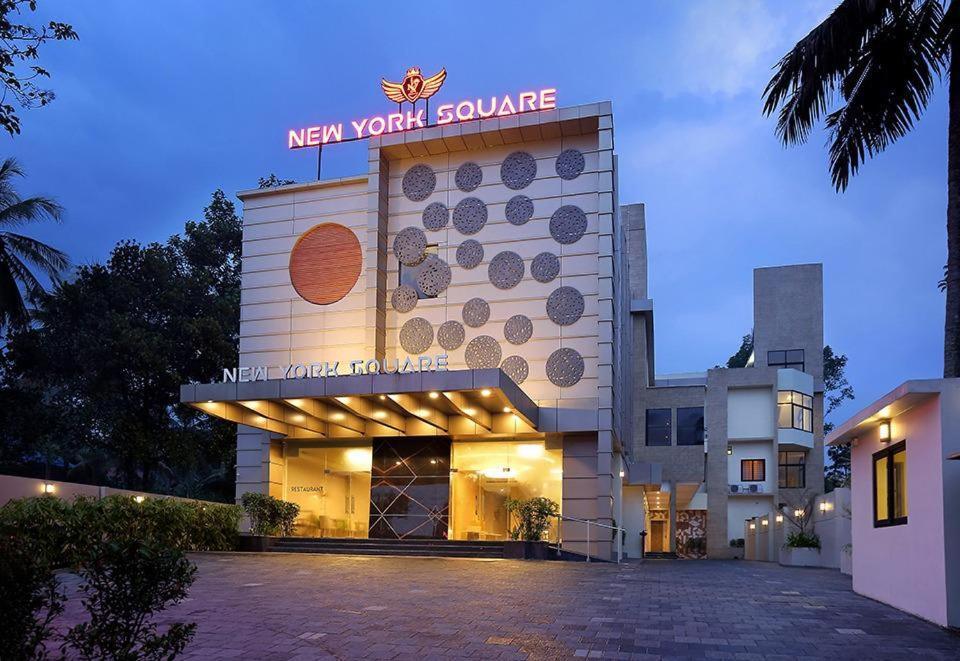 Hotel New York Square Kottayam Exterior photo
