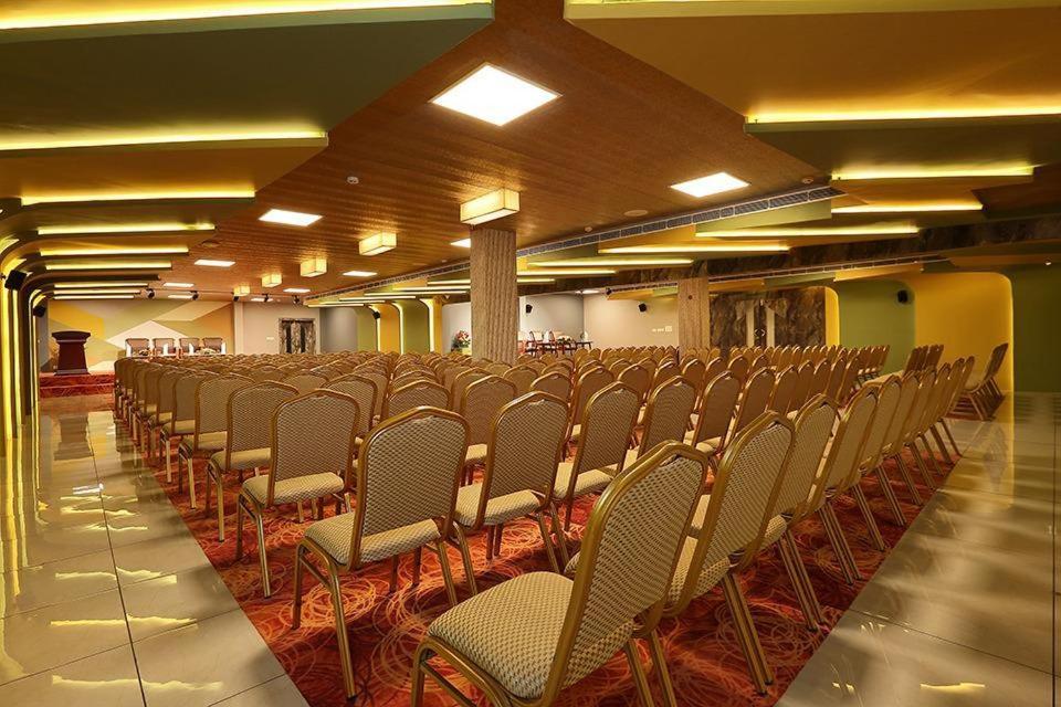 Hotel New York Square Kottayam Exterior photo