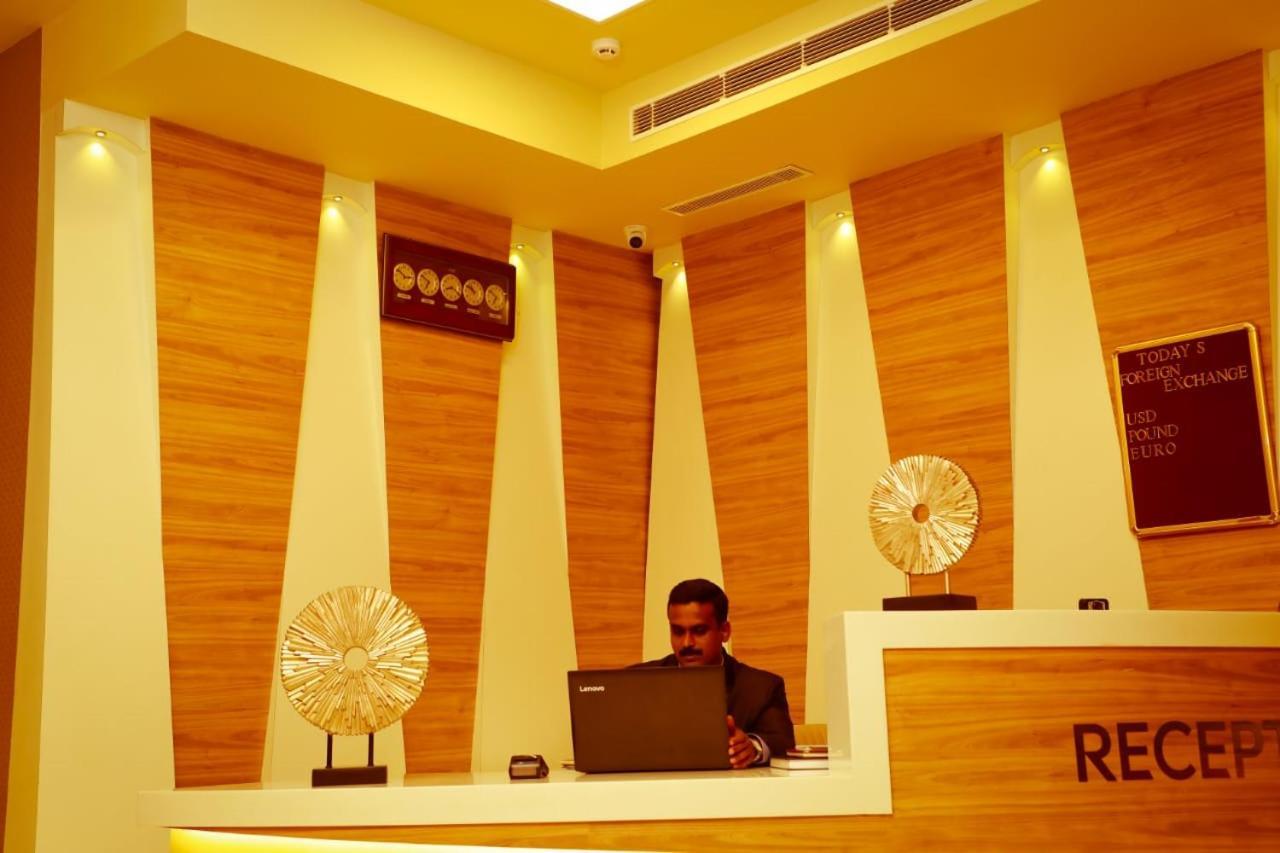 Hotel New York Square Kottayam Exterior photo