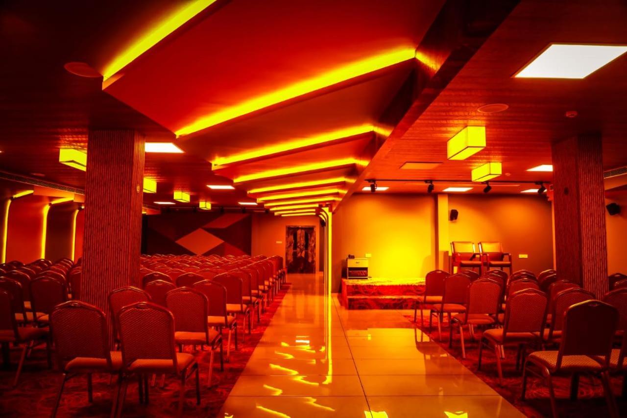 Hotel New York Square Kottayam Exterior photo